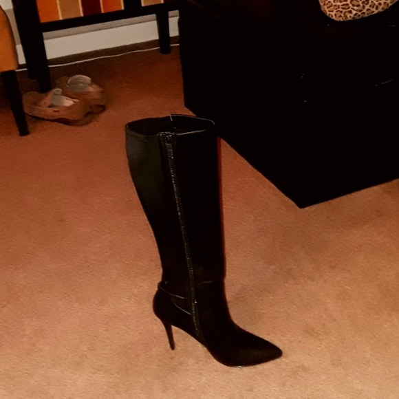 COPY - Ladies Charles David Leather Boots - Picture 3 of 8